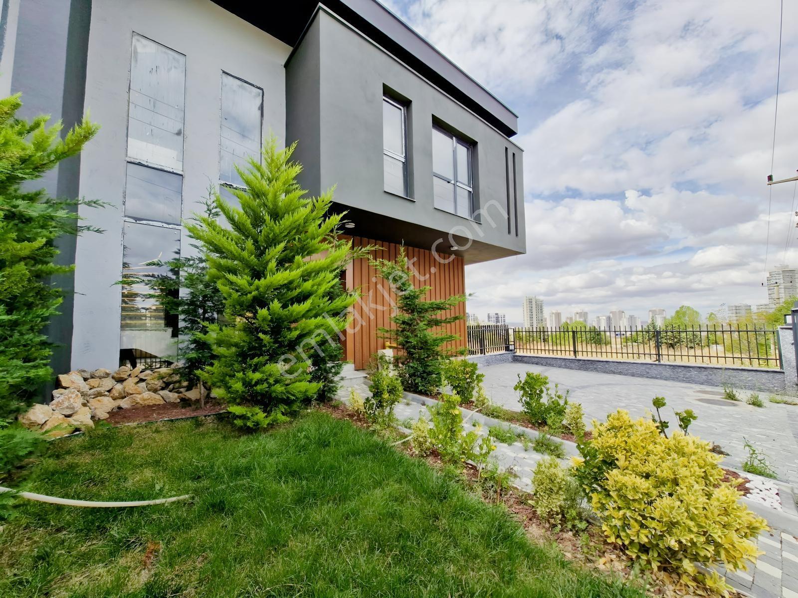 İncek Kızılcaşar Tek Yapıda Emsalsiz Asansörlü 4+2 Satılık Villa — fotoğraf 2