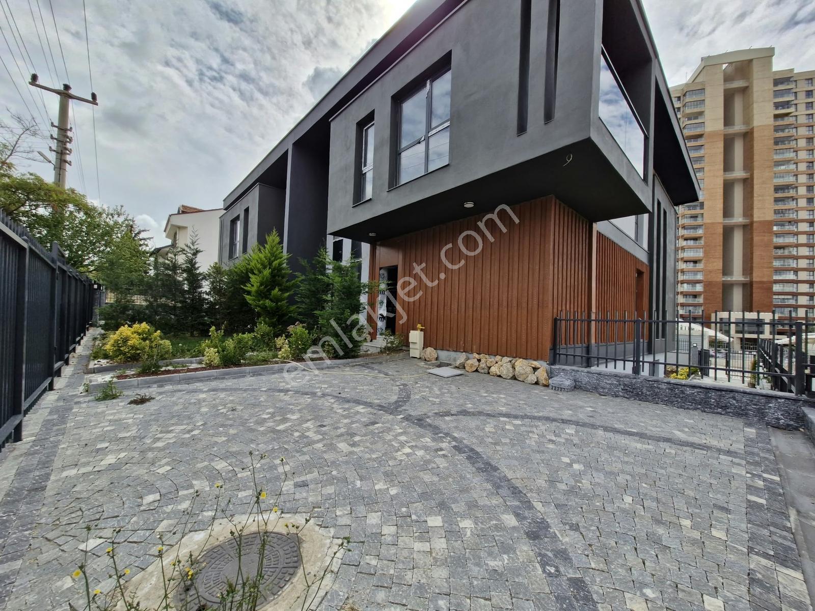 İncek Kızılcaşar Tek Yapıda Emsalsiz Asansörlü 4+2 Satılık Villa — fotoğraf 3