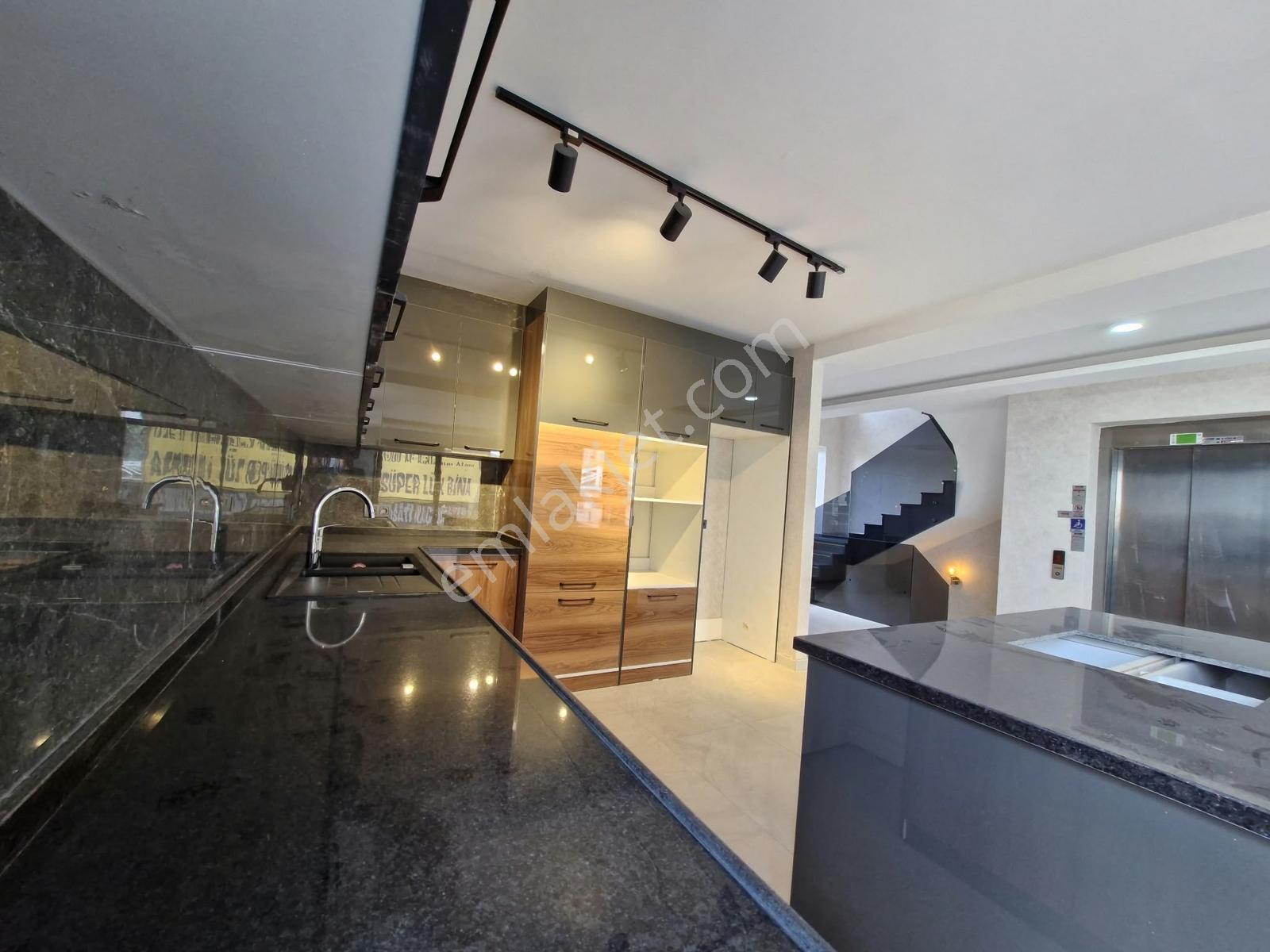 İncek Kızılcaşar Tek Yapıda Emsalsiz Asansörlü 4+2 Satılık Villa — fotoğraf 10