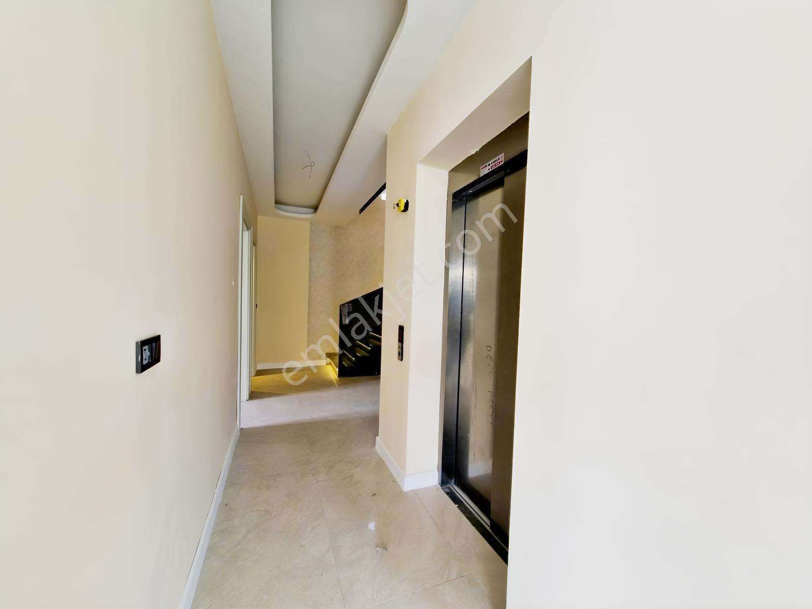 İncek Kızılcaşar Tek Yapıda Emsalsiz Asansörlü 4+2 Satılık Villa — fotoğraf 16