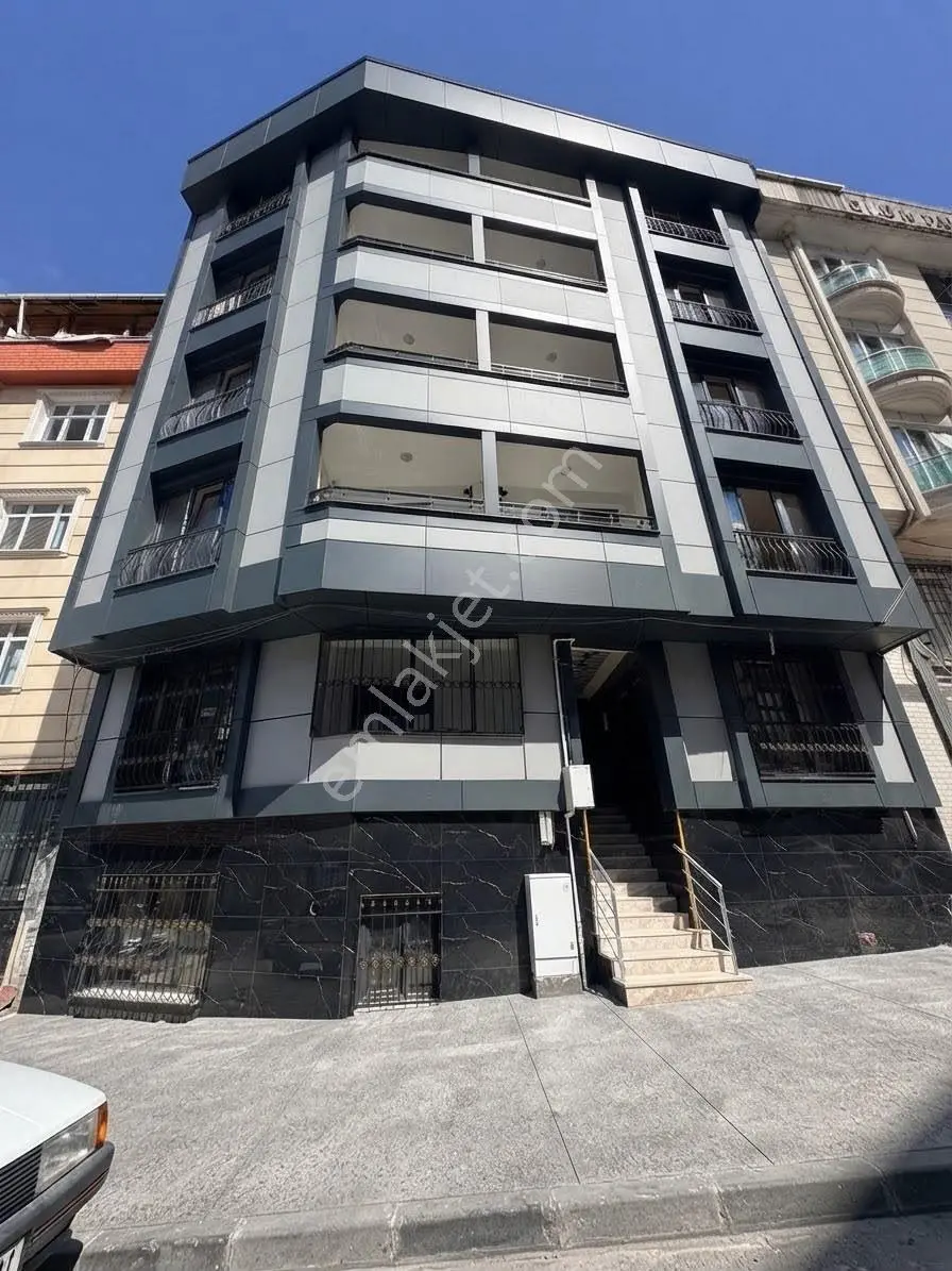 Sıfır Binada 2+1 Acil Satılık Kelepir Ulaşımın Dibinde !!!! — fotoğraf 28