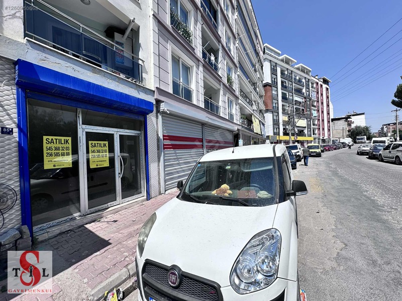 İstiklal Mahallesi'nde Otomatik Kepenkli, 80+75m² Satılık Mağaza — fotoğraf 4