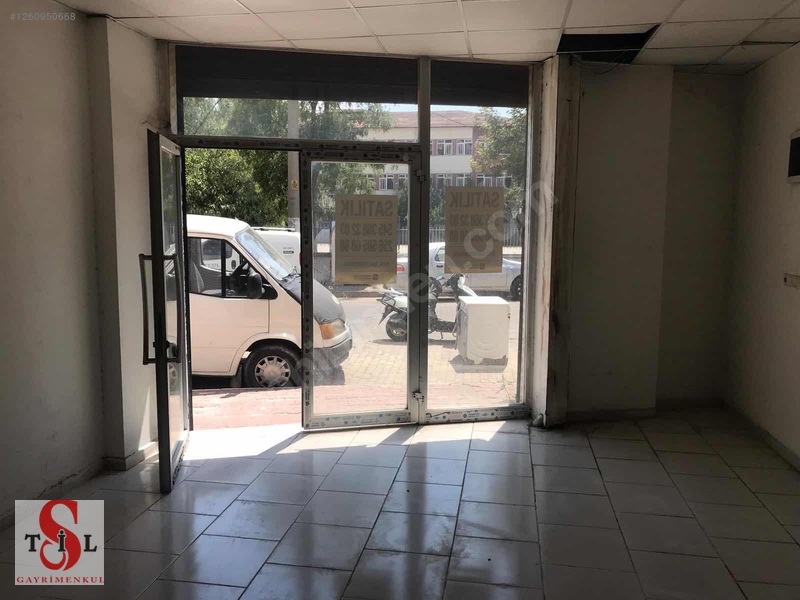 İstiklal Mahallesi'nde Otomatik Kepenkli, 80+75m² Satılık Mağaza — fotoğraf 12