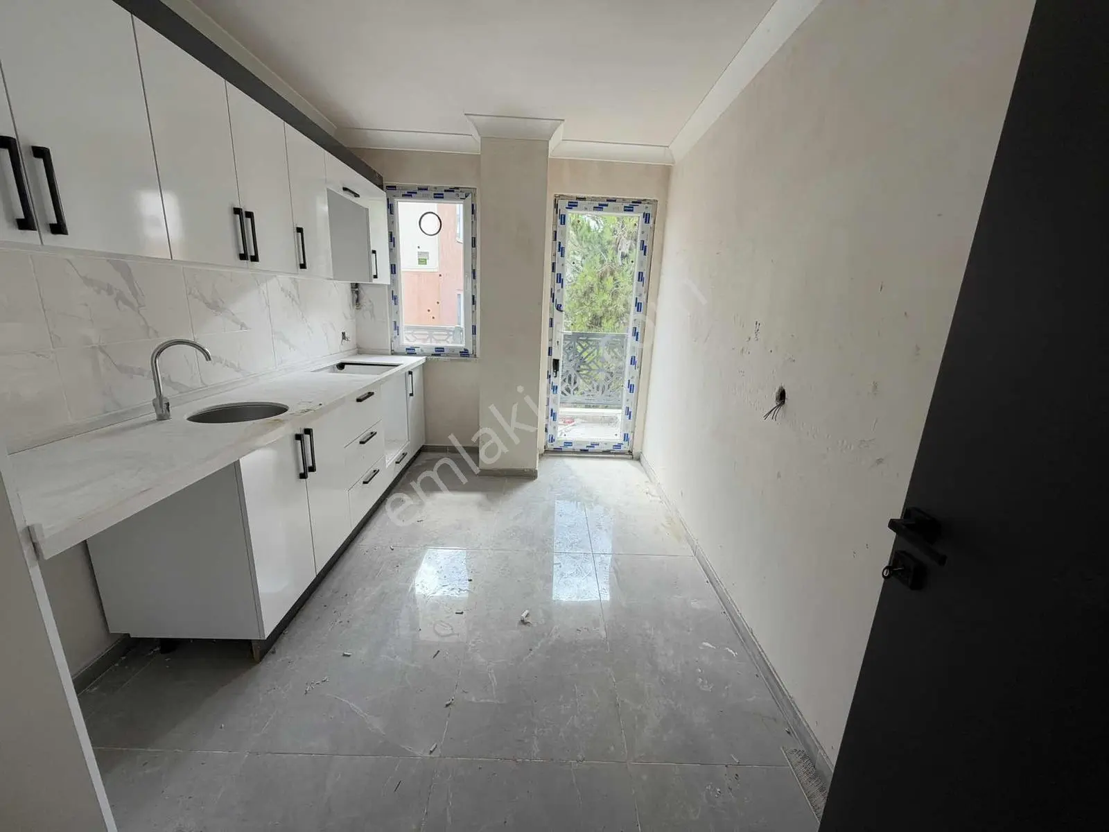 Sırasöğütler Mahallesinde Satılık 2+1 Ara Kat | Sıfır Asansörlü — fotoğraf 12