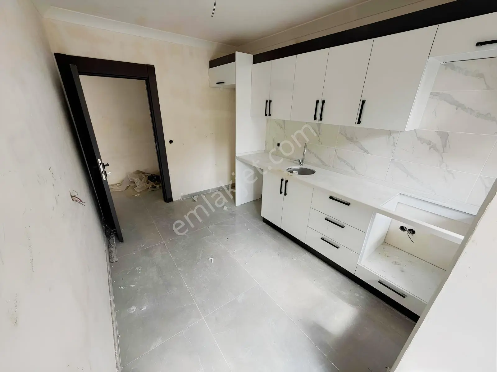 Sırasöğütler Mahallesinde Satılık 2+1 Ara Kat | Sıfır Asansörlü — fotoğraf 13