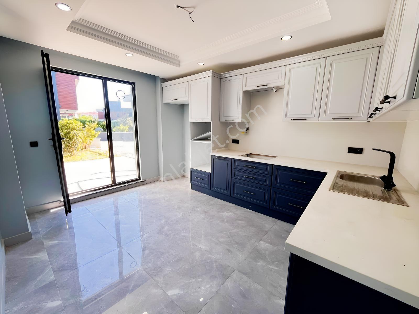 Silivri Ortaköyde İskanlı Havuzlu Sitede 4+1 Sıfır Villa — fotoğraf 6