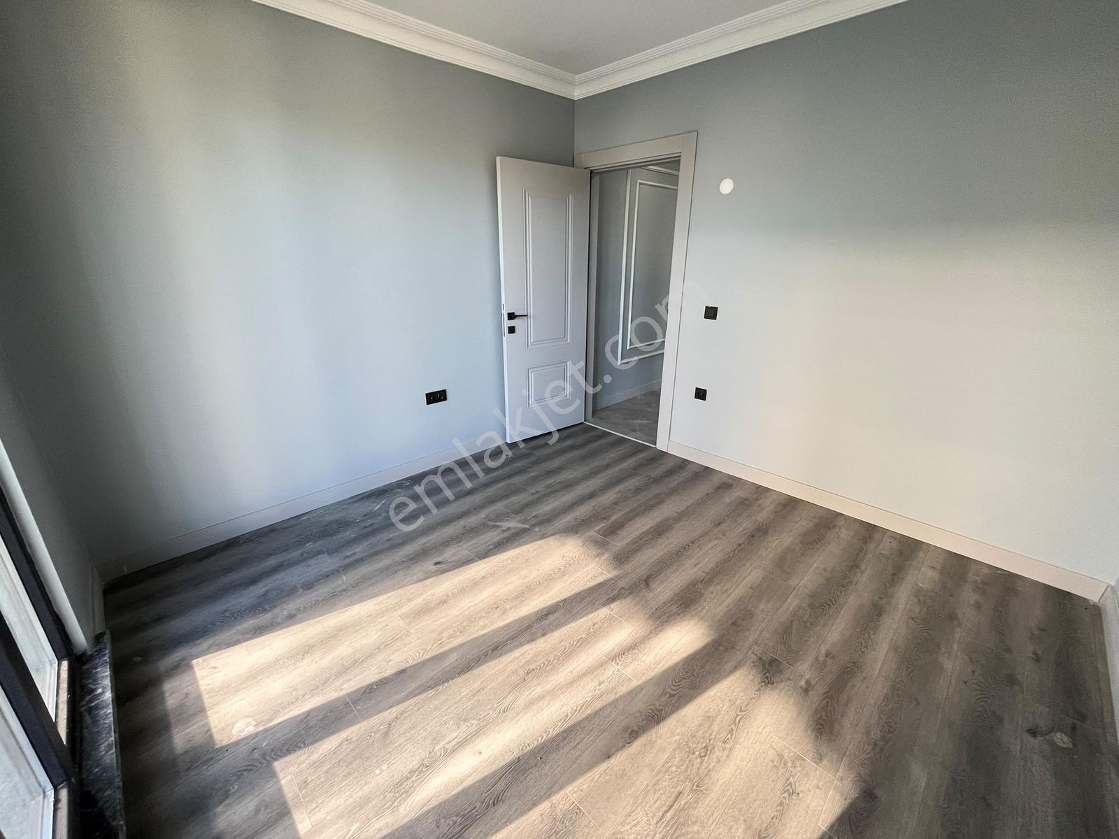 Silivri Ortaköyde İskanlı Havuzlu Sitede 4+1 Sıfır Villa — fotoğraf 9
