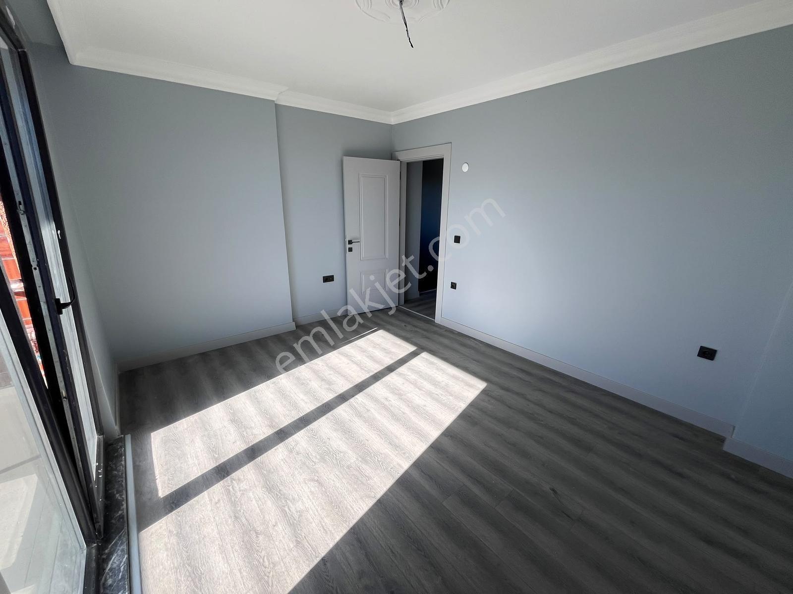 Silivri Ortaköyde İskanlı Havuzlu Sitede 4+1 Sıfır Villa — fotoğraf 17