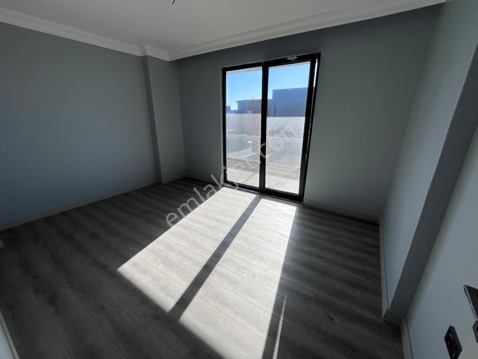 Silivri Ortaköyde İskanlı Havuzlu Sitede 4+1 Sıfır Villa — fotoğraf 18