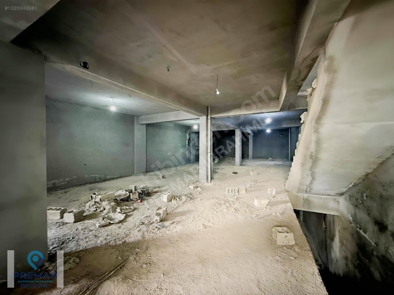 Cadde Üzeri Satılık 6 Katlı İş Yeri (1500m²) — fotoğraf 17