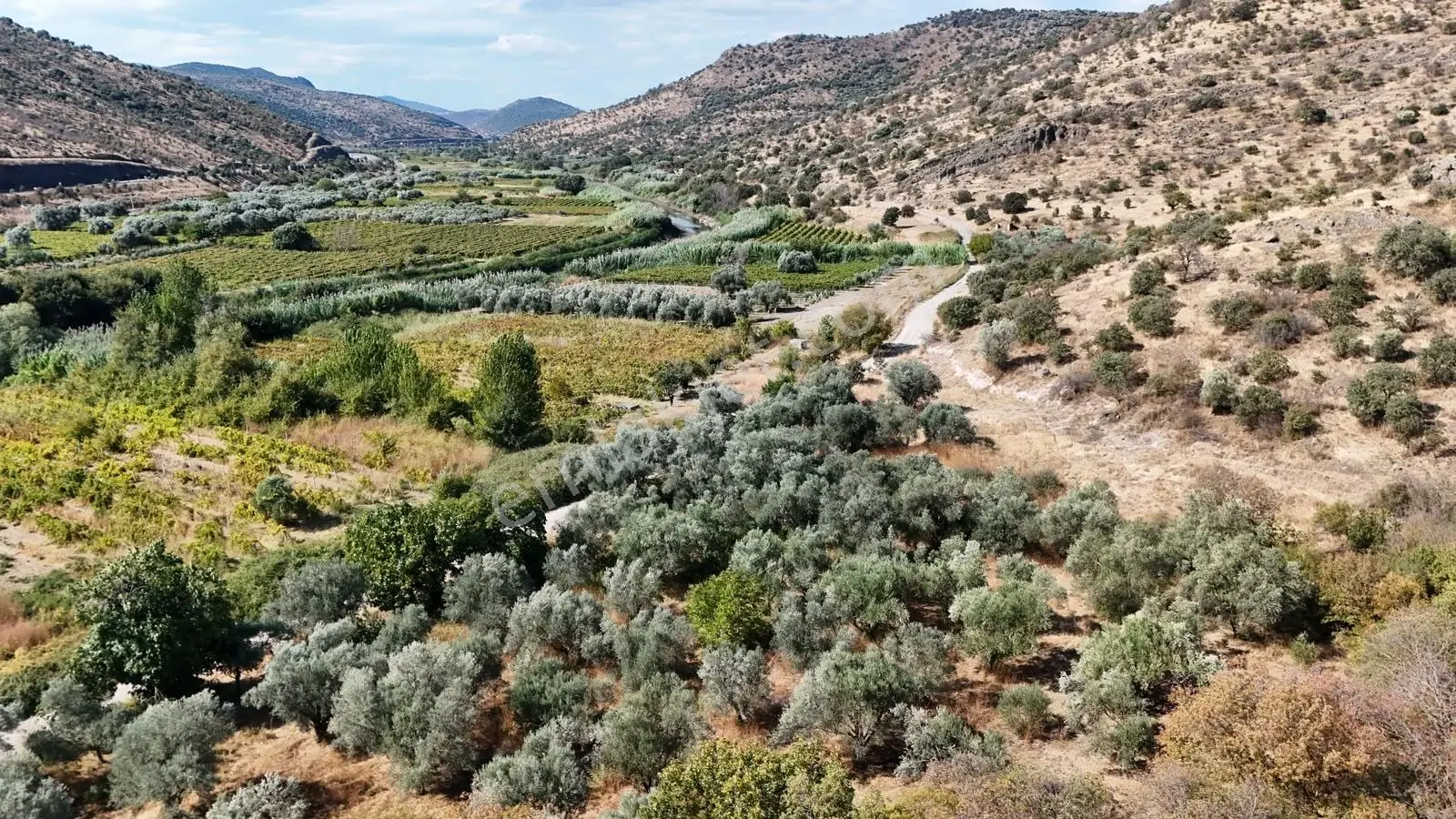 Zeki Emlak'tan Yunusemre Şamar'da 2.491,43 M² Satılık Tarla — fotoğraf 8
