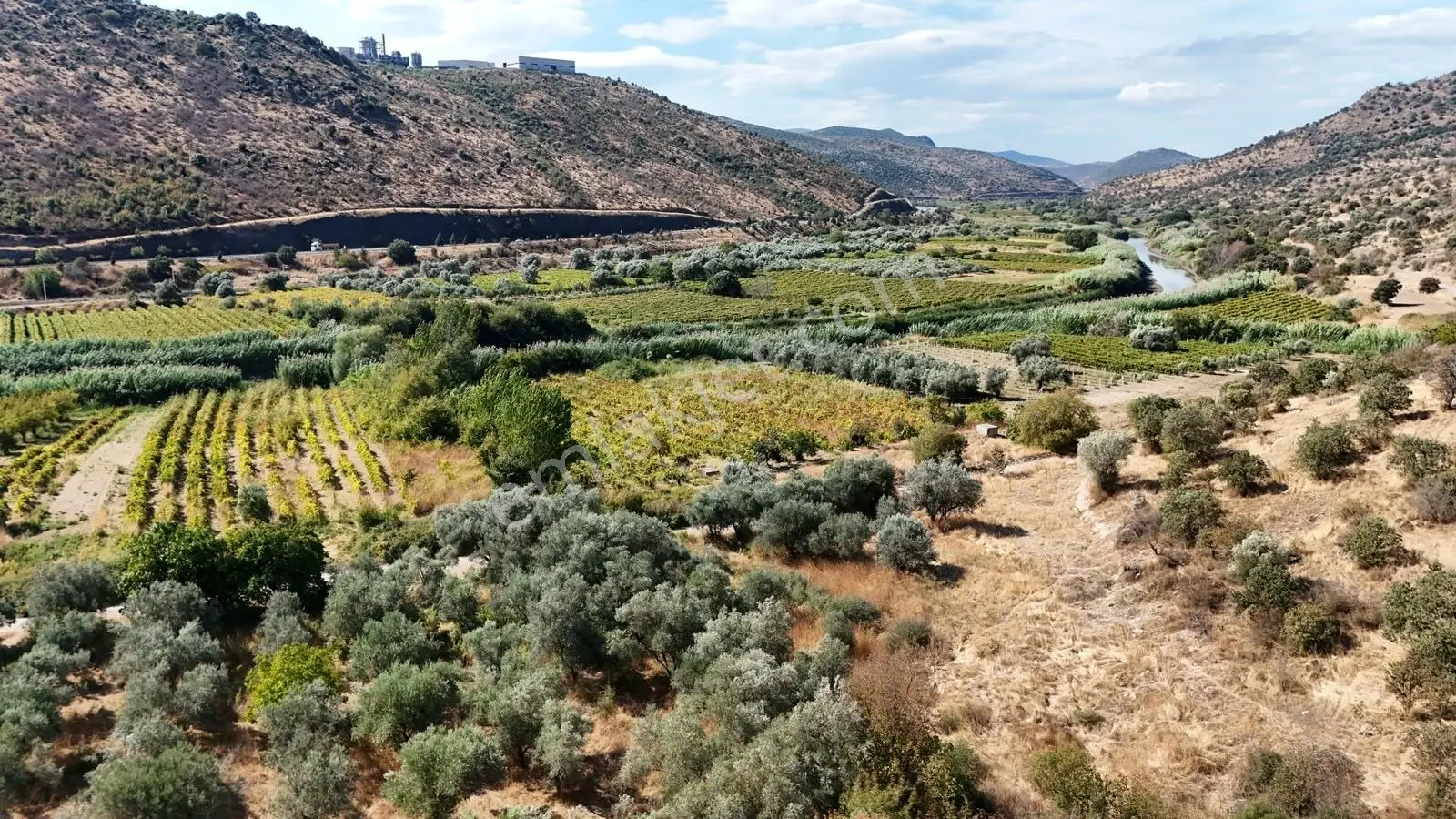 Zeki Emlak'tan Yunusemre Şamar'da 2.491,43 M² Satılık Tarla — fotoğraf 9