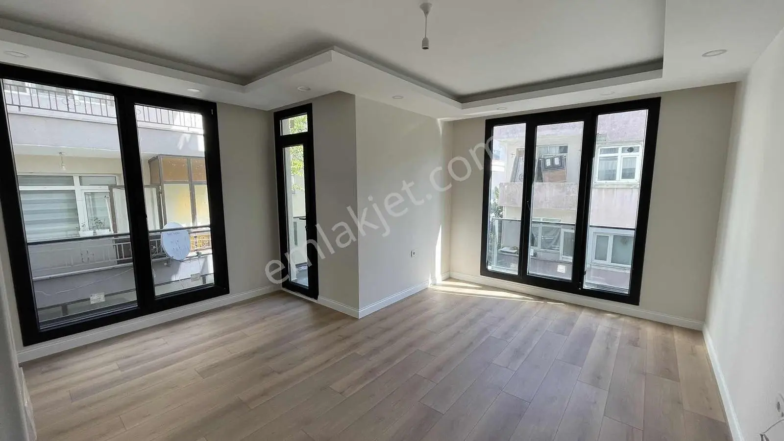 Satılık Avcılar Merkezde Ferah 2+1 Daire — fotoğraf 2