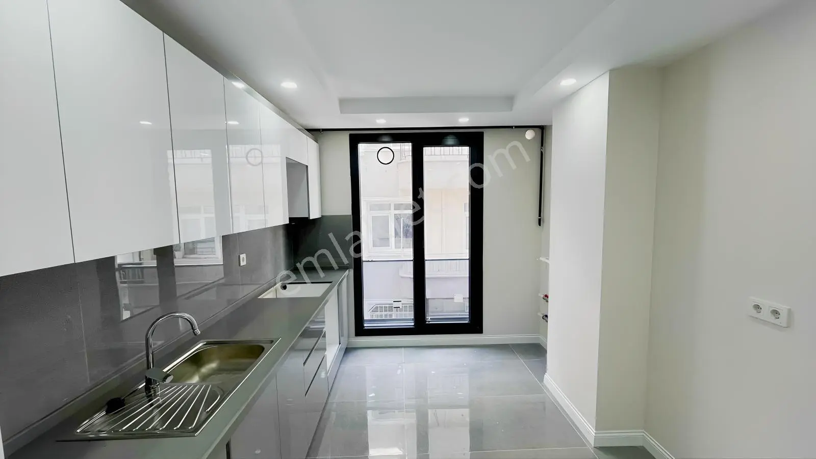 Satılık Avcılar Merkezde Ferah 2+1 Daire — fotoğraf 10