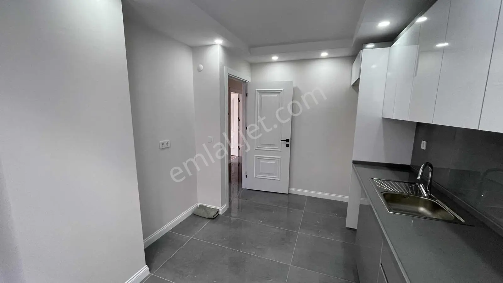 Satılık Avcılar Merkezde Ferah 2+1 Daire — fotoğraf 12