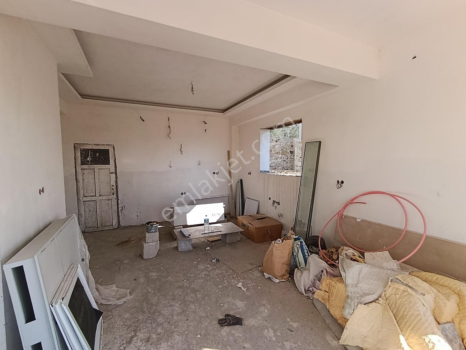 Foçaköyün En Değerli Bölgesinde 4+1 Havuzlu Villa Açıklamayı Oku — fotoğraf 11