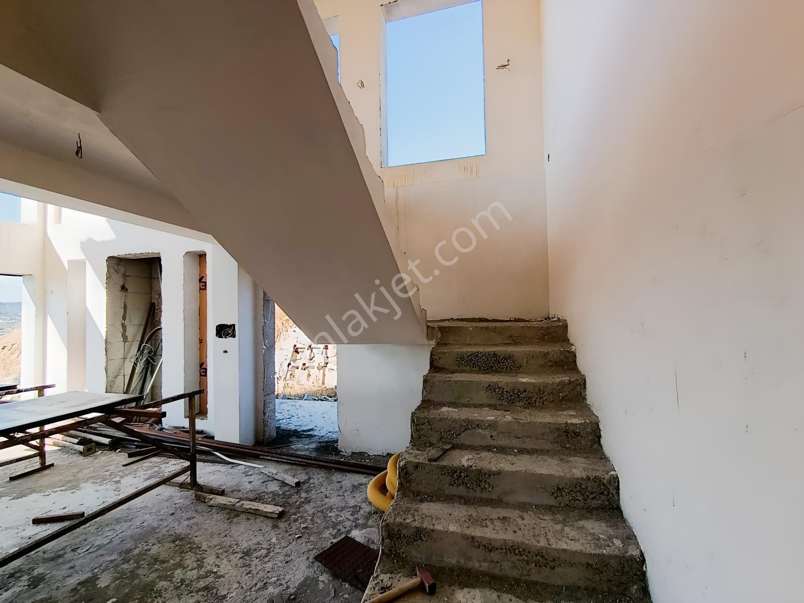 Foçaköyün En Değerli Bölgesinde 4+1 Havuzlu Villa Açıklamayı Oku — fotoğraf 17