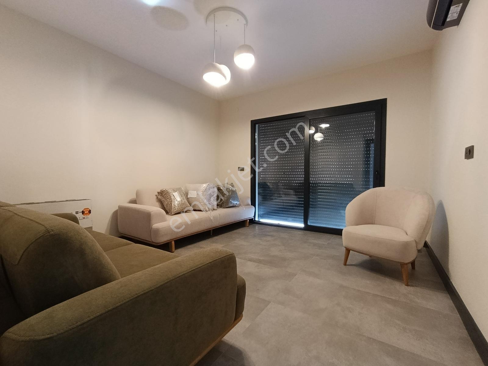 Foçaköyün En Değerli Bölgesinde 4+1 Havuzlu Villa Açıklamayı Oku — fotoğraf 22