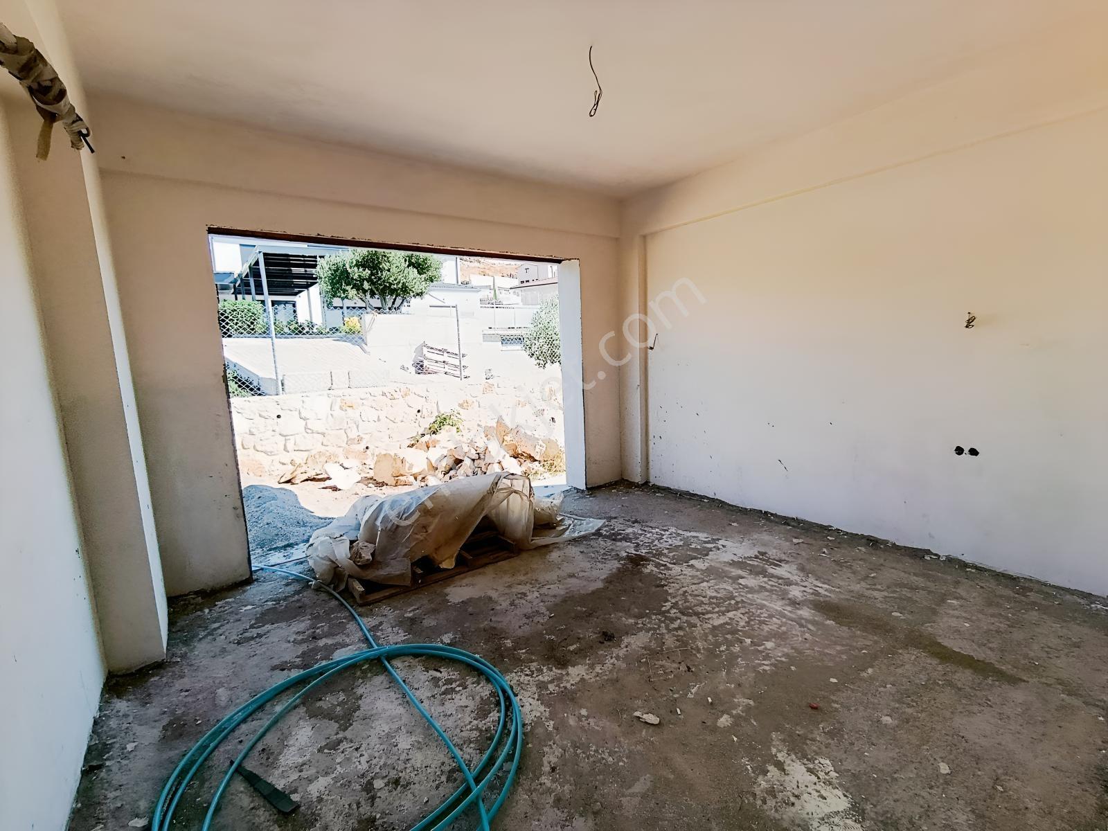 Foçaköyün En Değerli Bölgesinde 4+1 Havuzlu Villa Açıklamayı Oku — fotoğraf 25