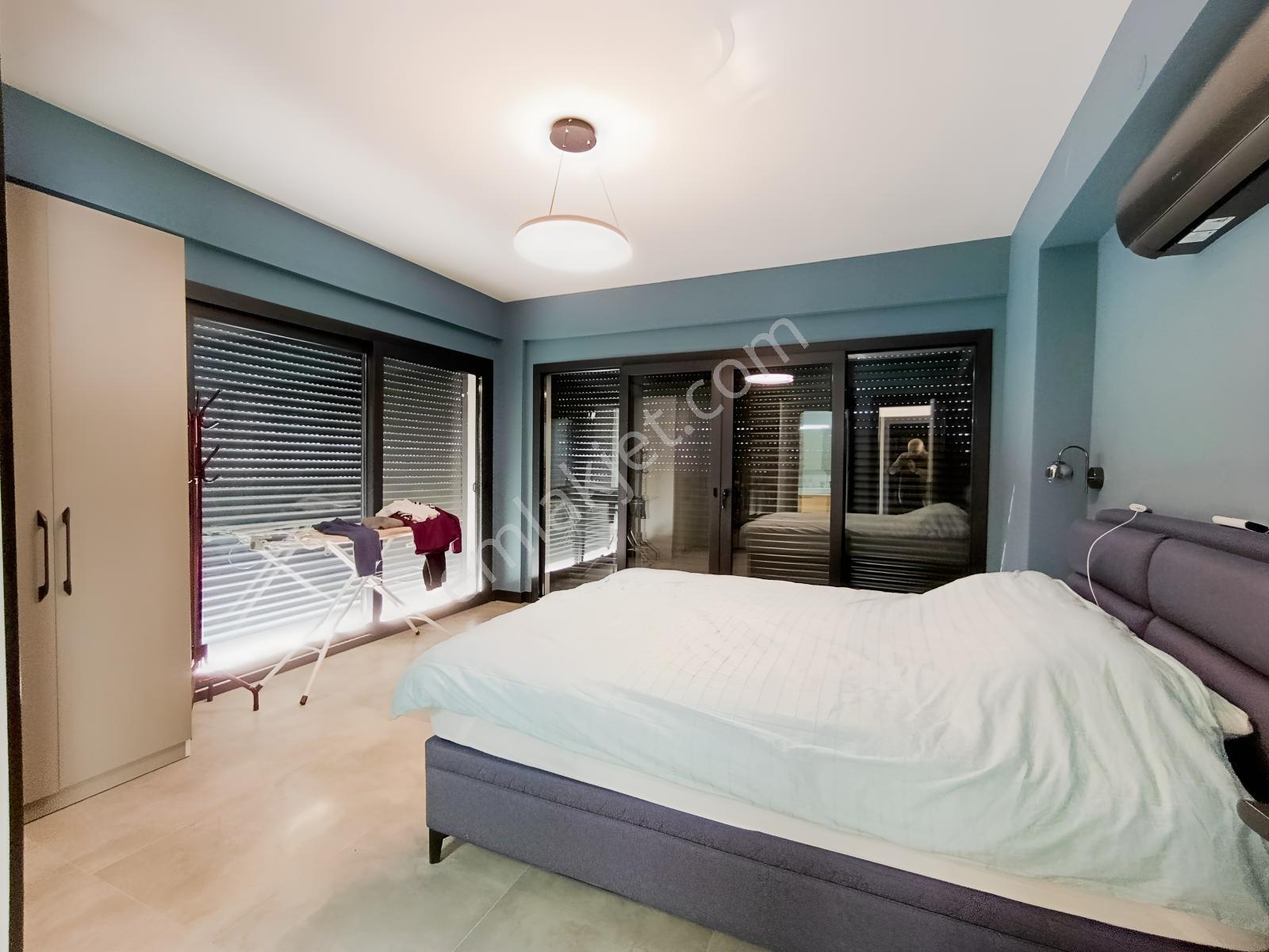 Foçaköyün En Değerli Bölgesinde 4+1 Havuzlu Villa Açıklamayı Oku — fotoğraf 28