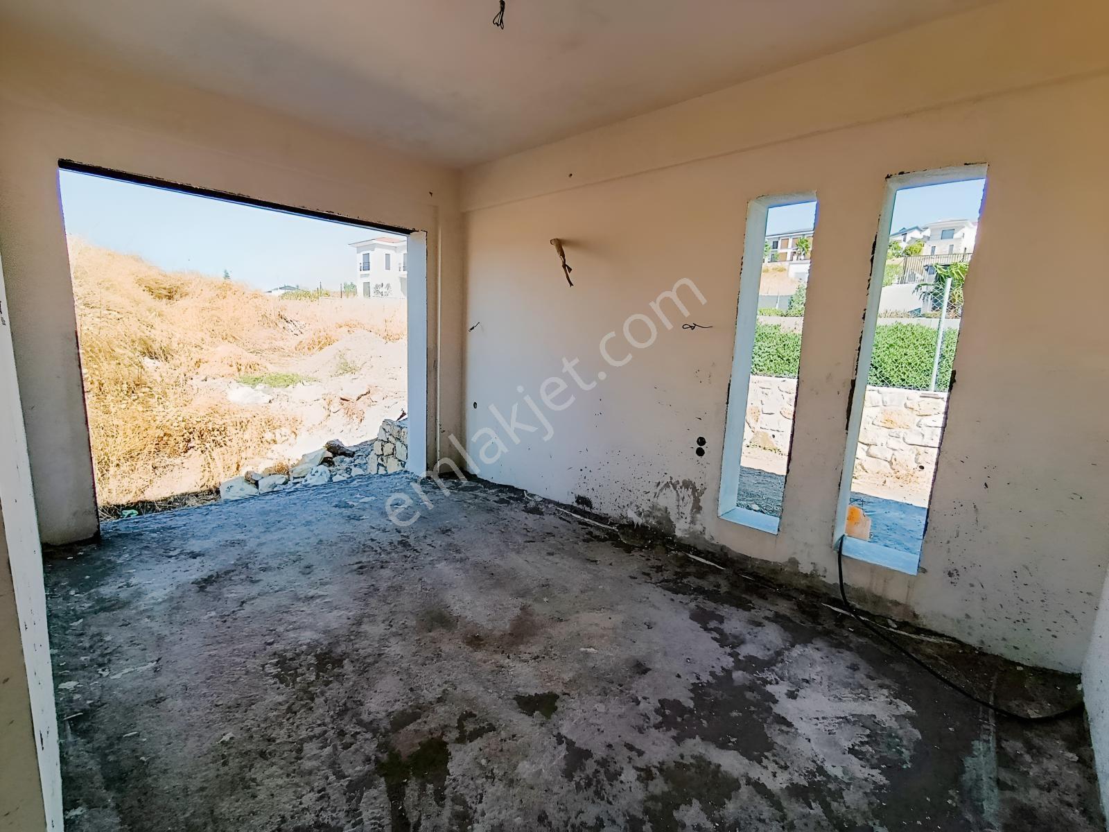 Foçaköyün En Değerli Bölgesinde 4+1 Havuzlu Villa Açıklamayı Oku — fotoğraf 33