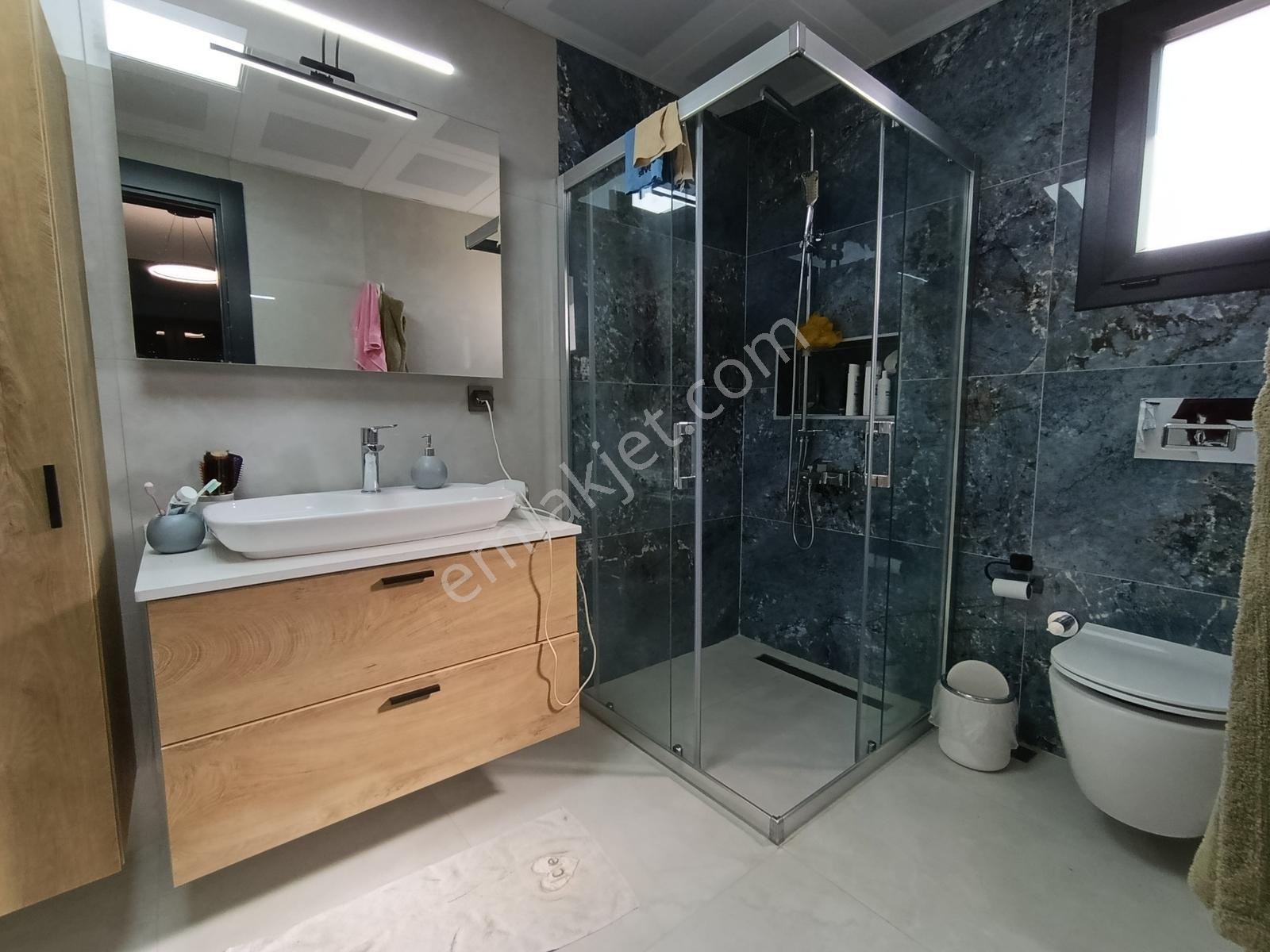 Foçaköyün En Değerli Bölgesinde 4+1 Havuzlu Villa Açıklamayı Oku — fotoğraf 34