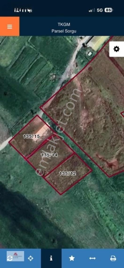 Koca Avşar Mah Ana Yola Yakın Işıklarda 1370 M2 Yolu Olan