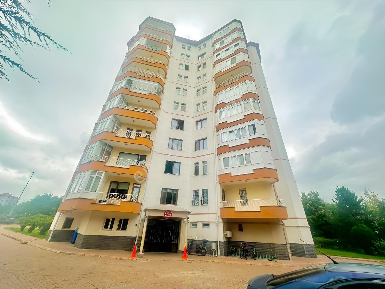 Germir (Konaklar ) Mah Güney Doğu Cepheli 182 M2 Satılık Daire