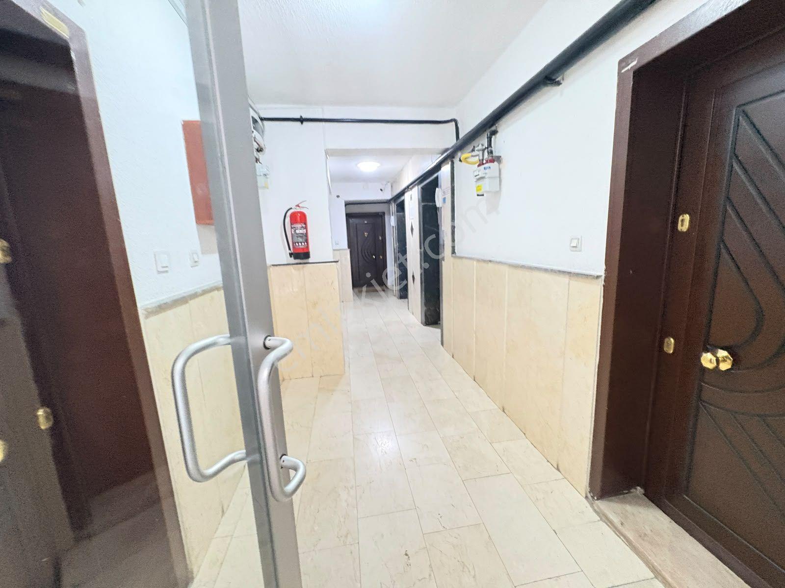 Göraldan 3+1 Ara Kat Ön Cephe Kabil Caddesi Yakını Boş Daire — fotoğraf 7