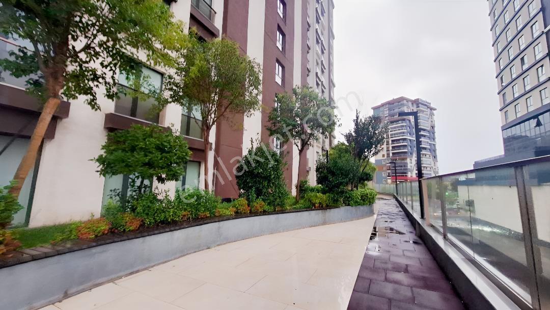 Metronun Dibinde Lüxera Meydanda Satılık 3+1havuzlu Site Dairesi — fotoğraf 11