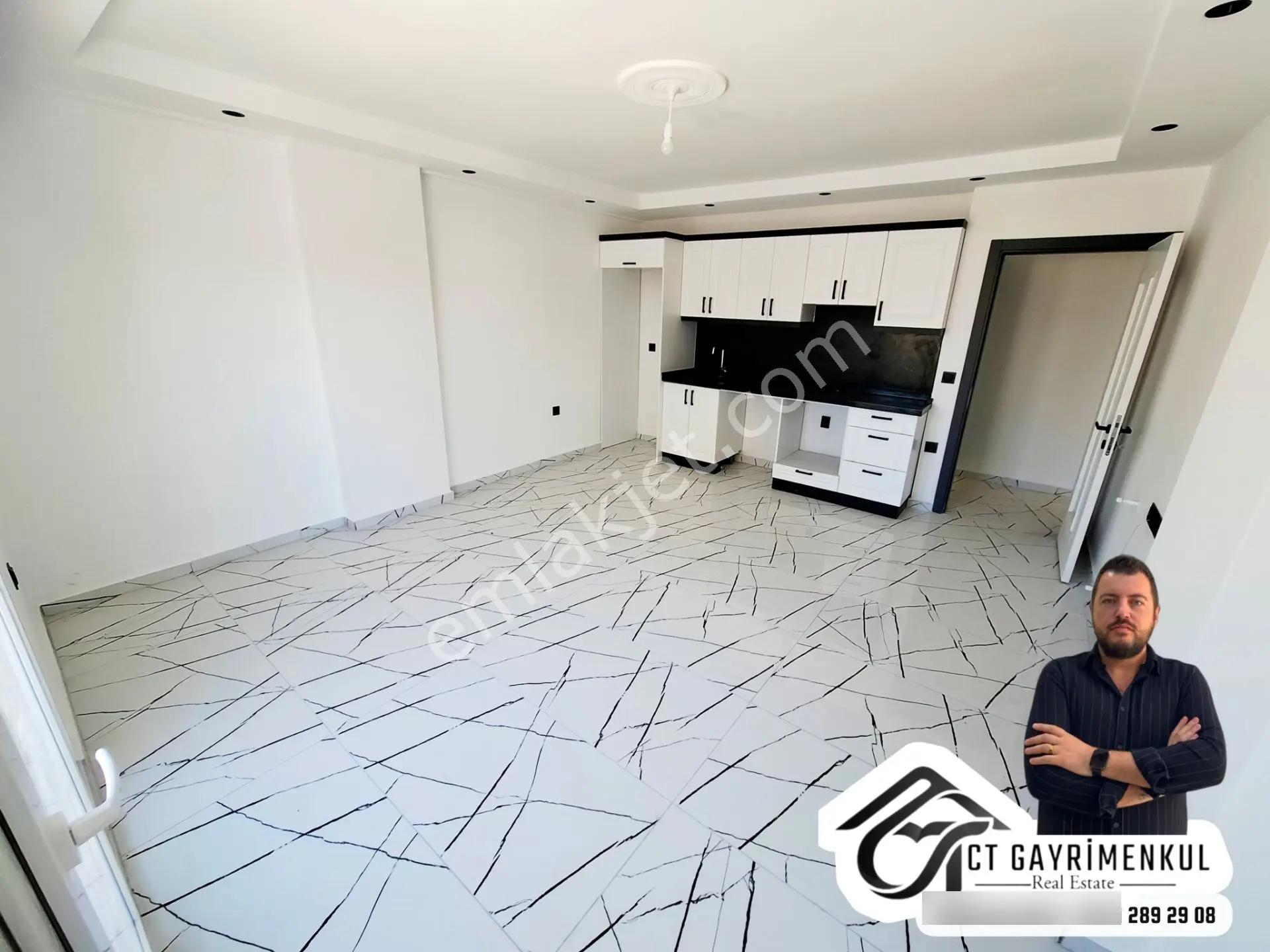Didim'de Satılık 2+1 Sıfır Daire Merkez'de Orta Kat Ön Cephe Asansörlü ! — fotoğraf 6