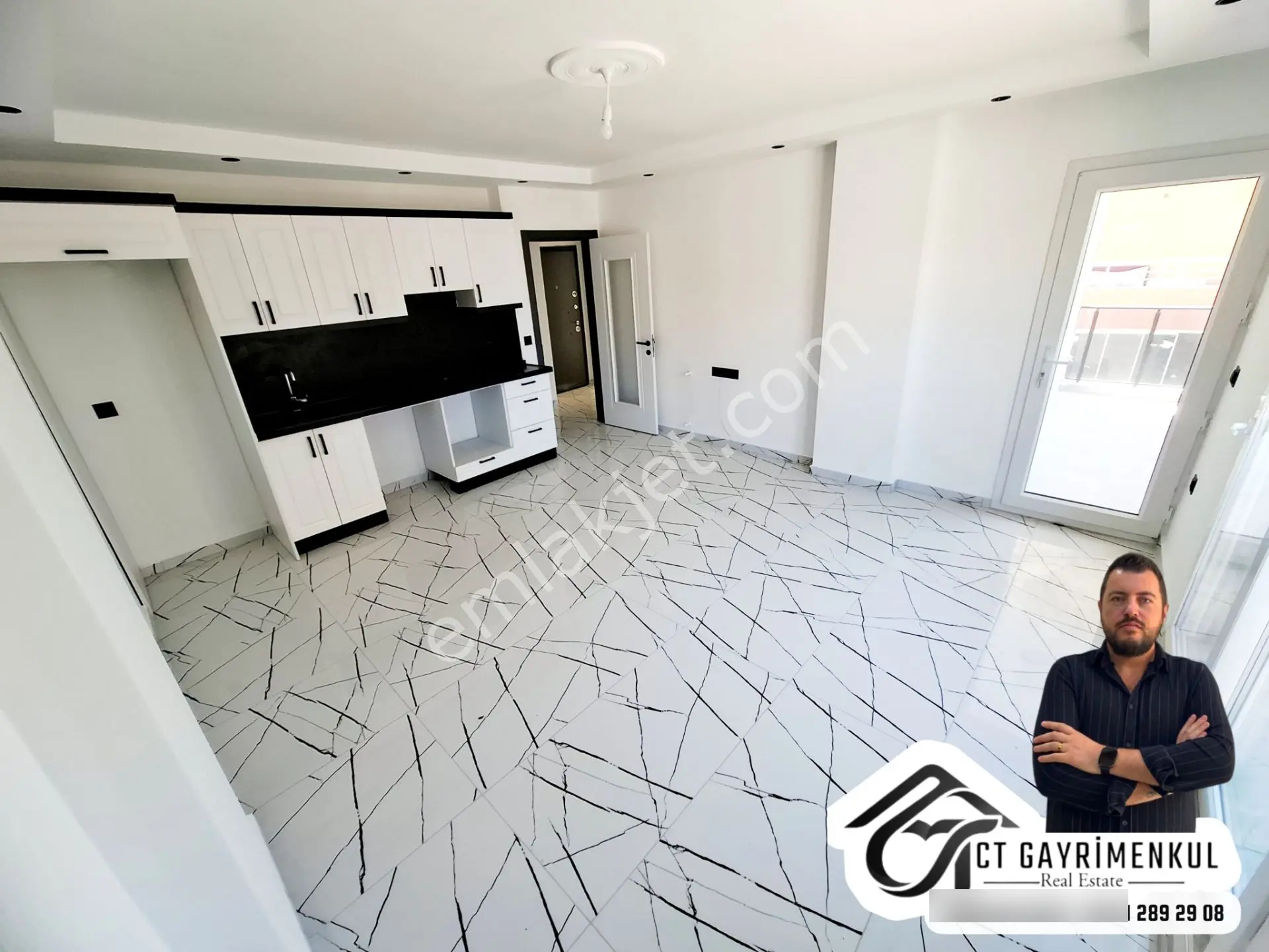 Didim'de Satılık 2+1 Sıfır Daire Merkez'de Orta Kat Ön Cephe Asansörlü ! — fotoğraf 11