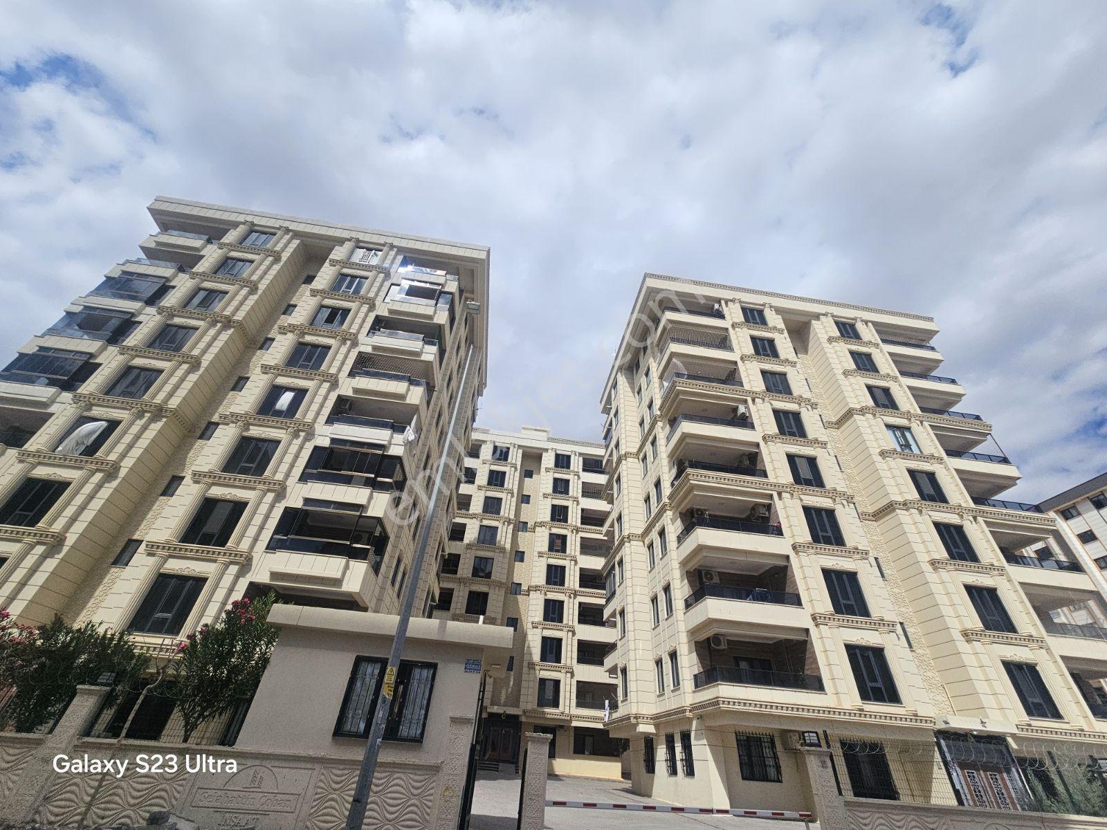 Mehmetçikte 3+1 | 165 M² Brüt 155 M² Net | 3 Bloklu Sitede