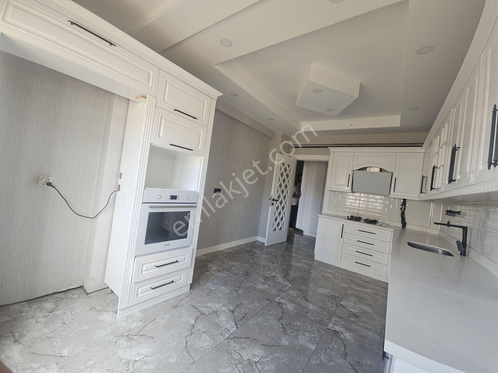 Mehmetçikte 3+1 | 165 M² Brüt 155 M² Net | 3 Bloklu Sitede — fotoğraf 16