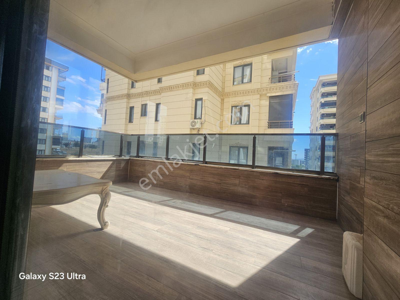 Mehmetçikte 3+1 | 165 M² Brüt 155 M² Net | 3 Bloklu Sitede — fotoğraf 19