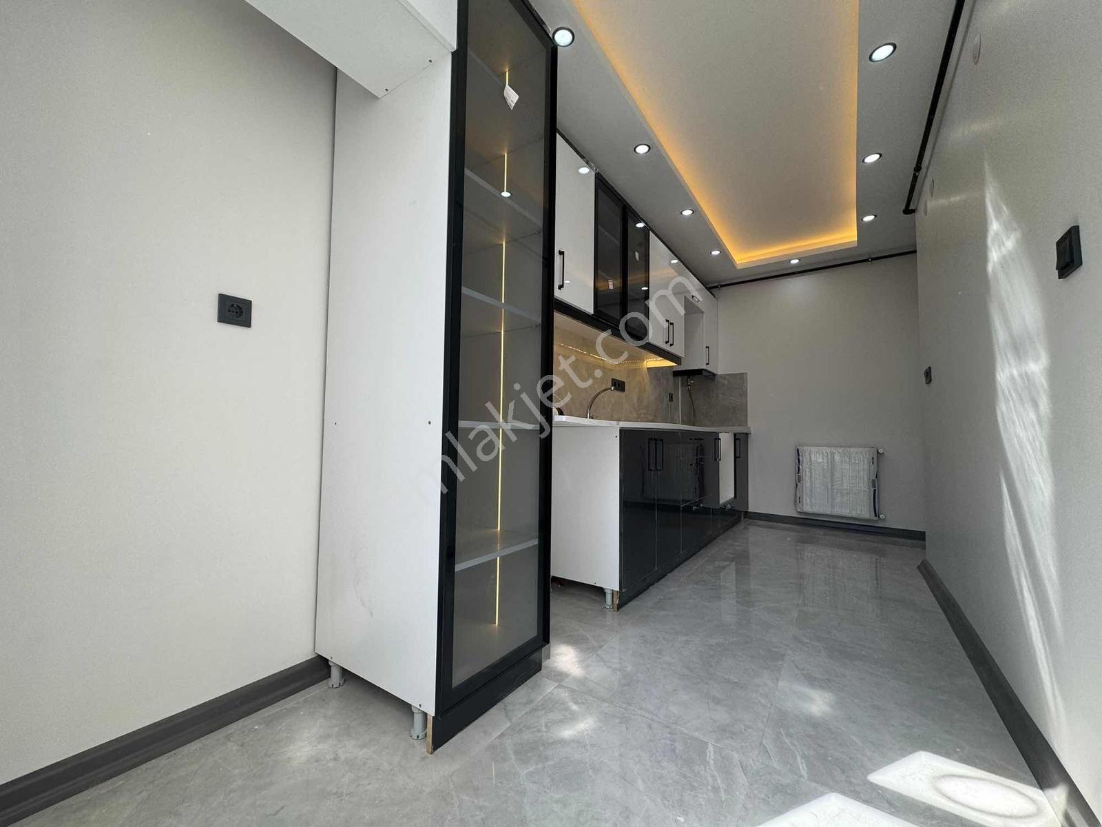 Buca Yeşilbağlar Mah. 115 M2. 3+1 2. Kat Satılık Daire — fotoğraf 3