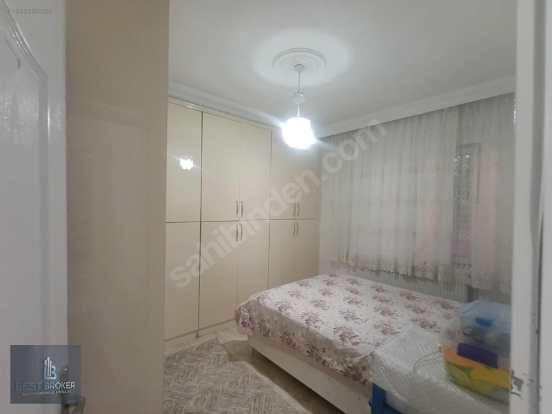 Şahınbey Dumlupınar Mh.satılık Üç Katlı Müstakıl Ev — fotoğraf 5