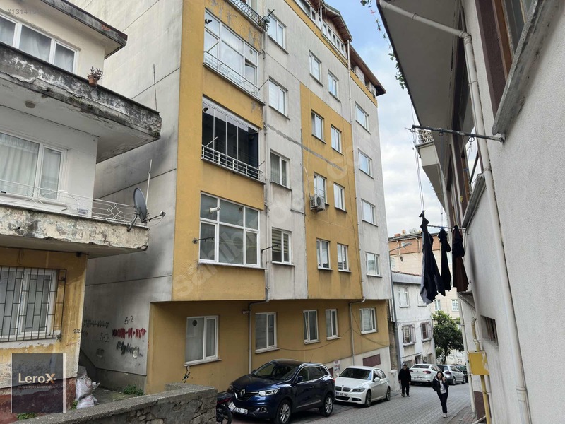 Lerox Cadde'den Merkezi Lokasyonda 3+1 Satılık Fırsat Daire — fotoğraf 3