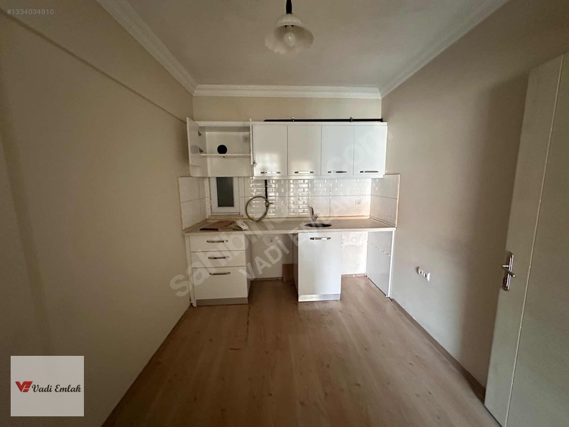 Mahmutpaşa Mahallesinde 3+1 Kiralık Daireler | Vadi Emlak — fotoğraf 8