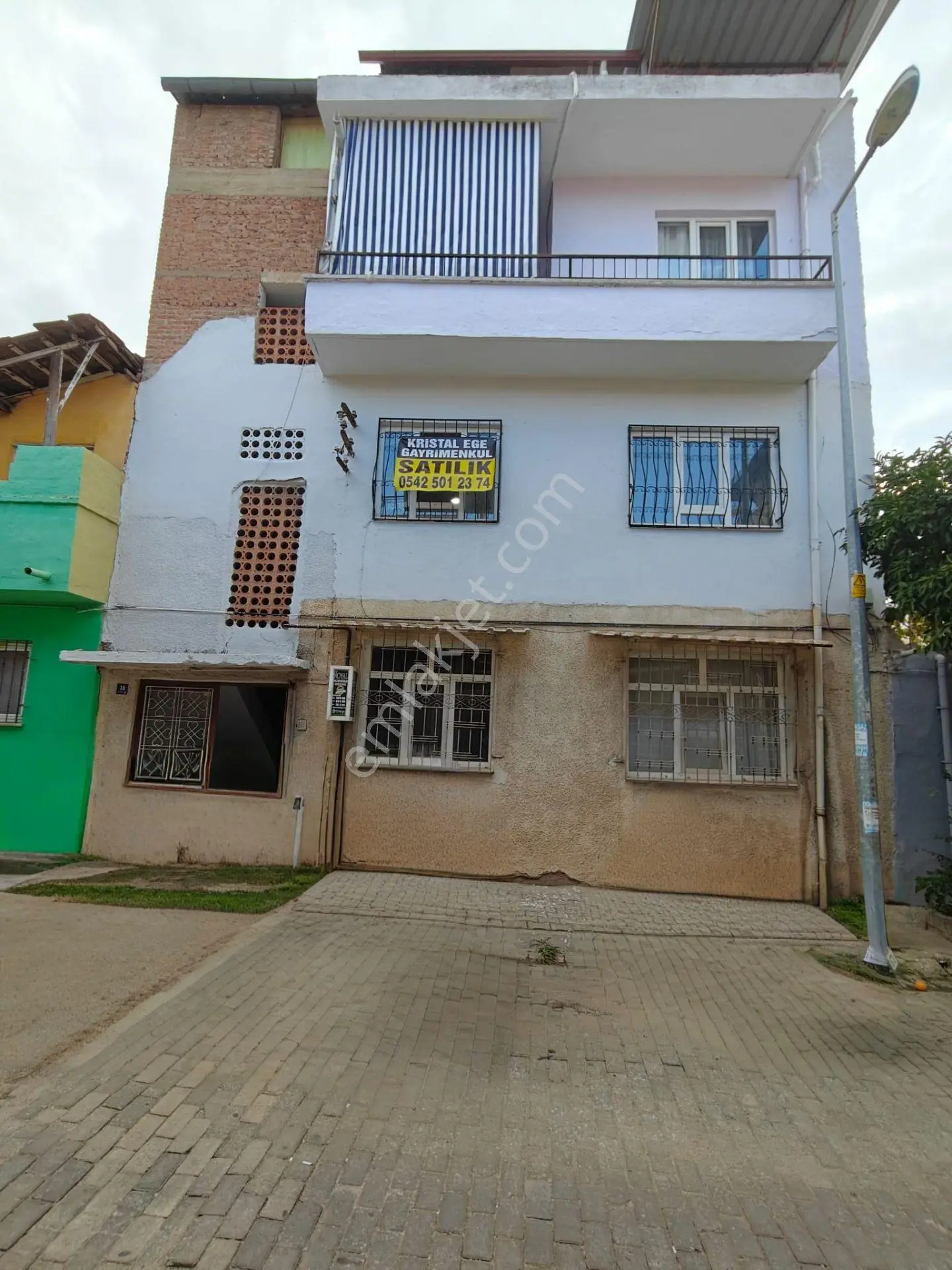 Aydın Efeler Kemer'De Satılık Yenilenmiş 2+1 Daire