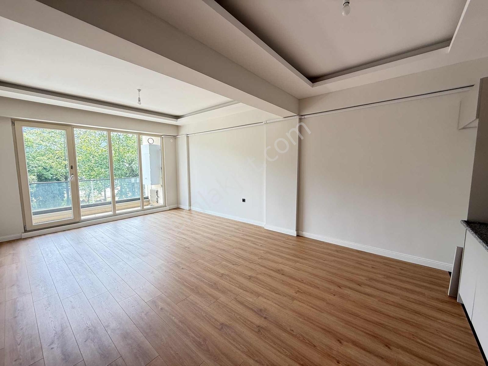 Re/max Nadirden Aksu Plazada Hastane Karşısı 1+1 Satılık Daire