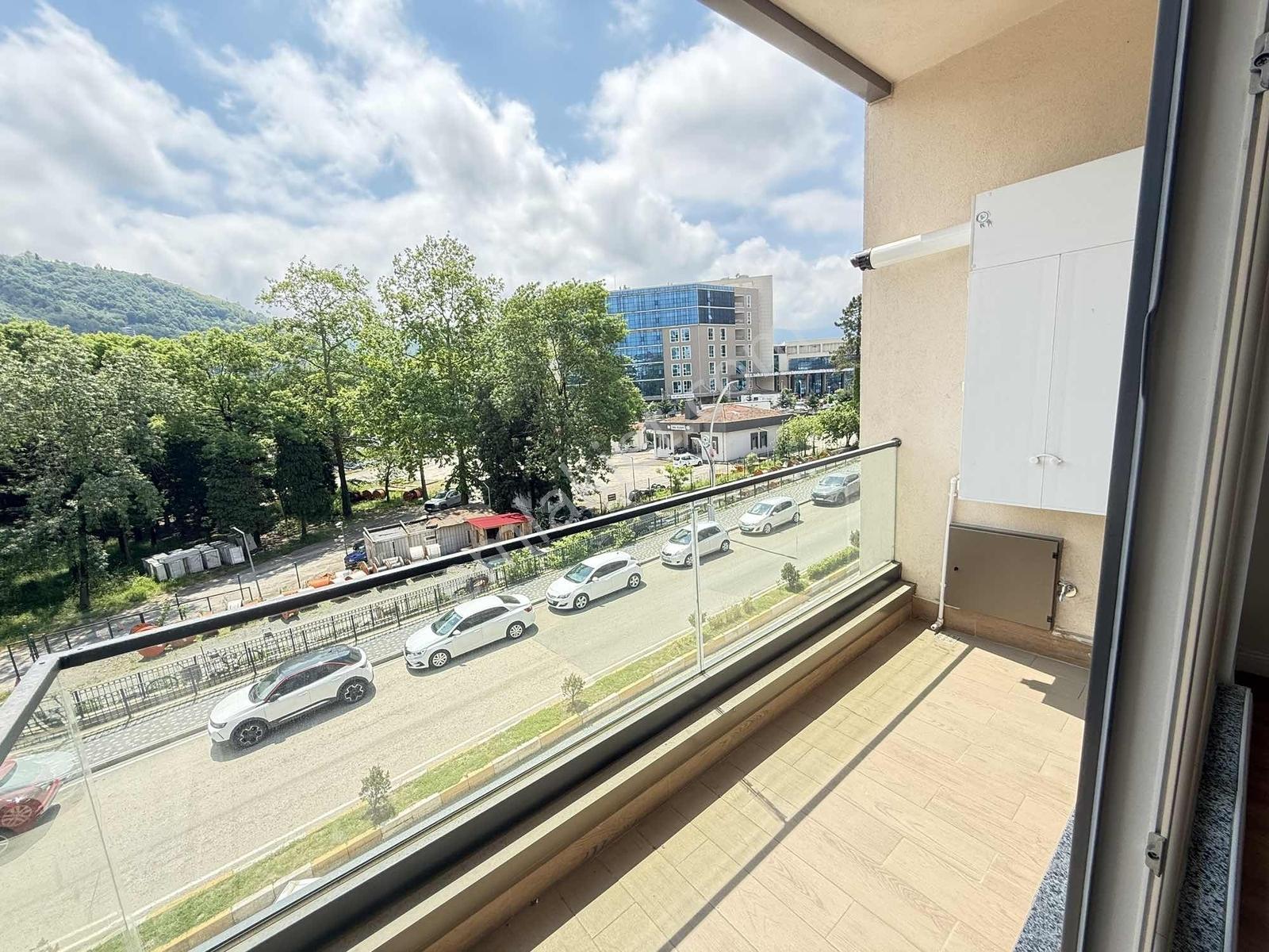 Re/max Nadirden Aksu Plazada Hastane Karşısı 1+1 Satılık Daire — fotoğraf 3