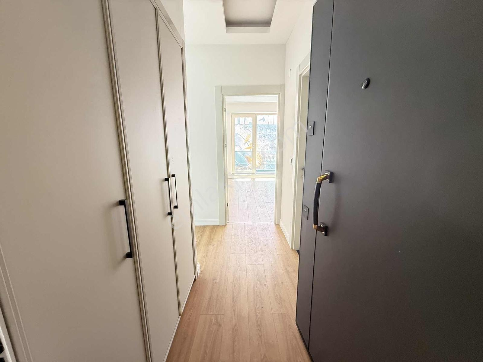 Re/max Nadirden Aksu Plazada Hastane Karşısı 1+1 Satılık Daire — fotoğraf 5