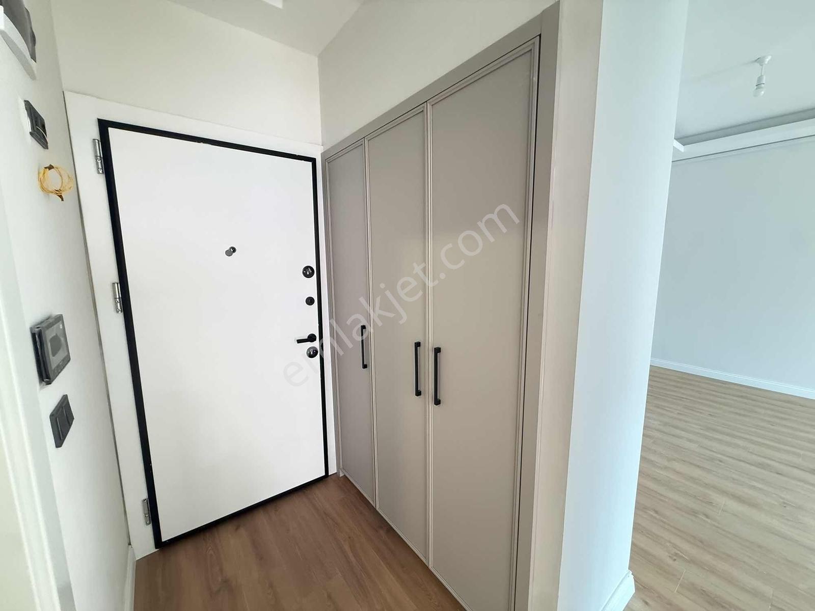 Re/max Nadirden Aksu Plazada Hastane Karşısı 1+1 Satılık Daire — fotoğraf 11