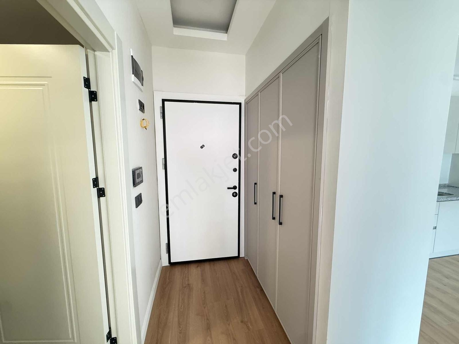 Re/max Nadirden Aksu Plazada Hastane Karşısı 1+1 Satılık Daire — fotoğraf 12