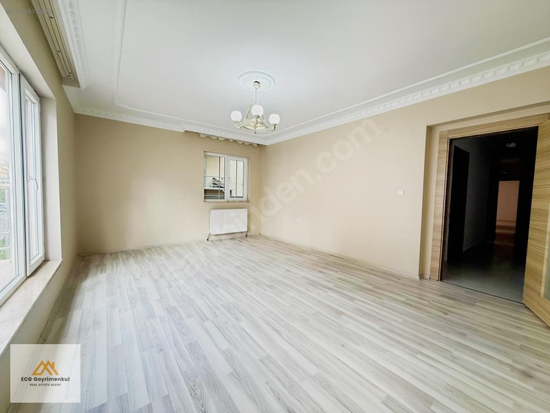 Engincan Gül'Den; Saray İlkokula 2Dk 1. Kat, Temiz Kiralık Daire
