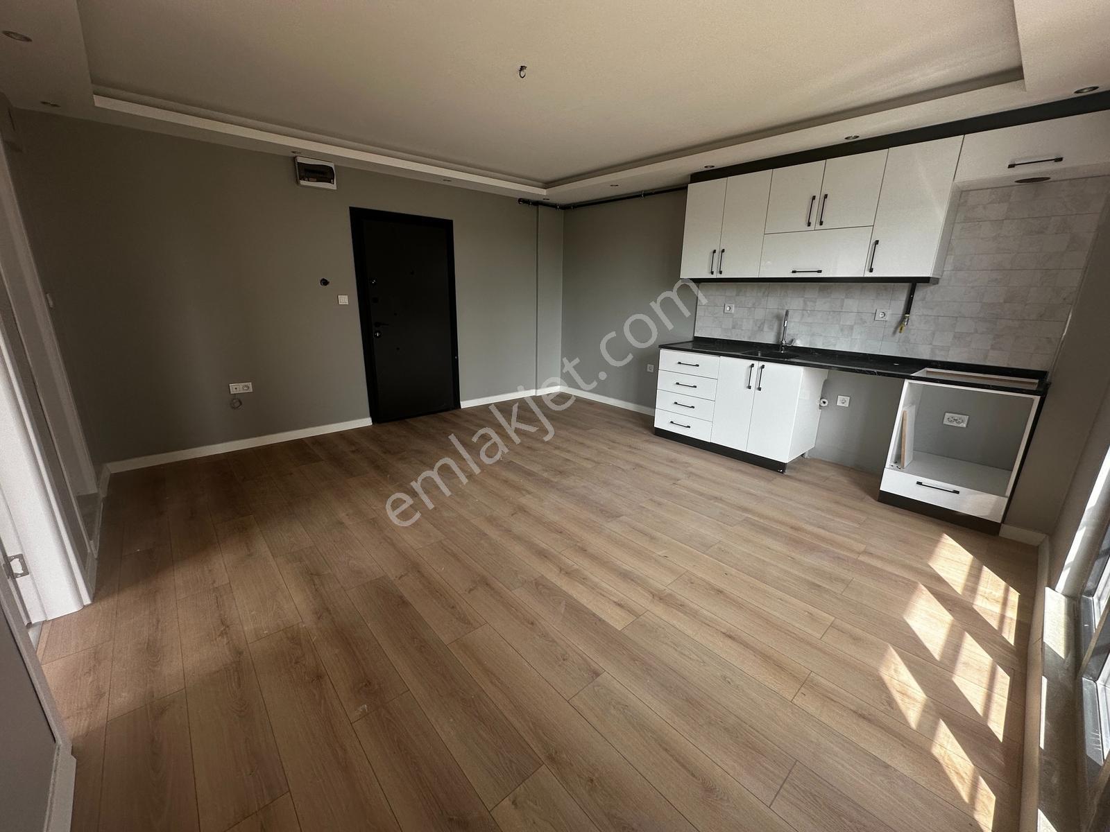 Resital Hes Gayrimenkul'den Gümüşçeşme Mahallesinde Satılık 1+1