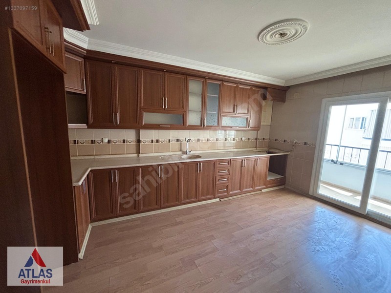 Atlas'tan Yılmazlar Mh'de Geniş 3+1 Kiralık Daire — fotoğraf 2