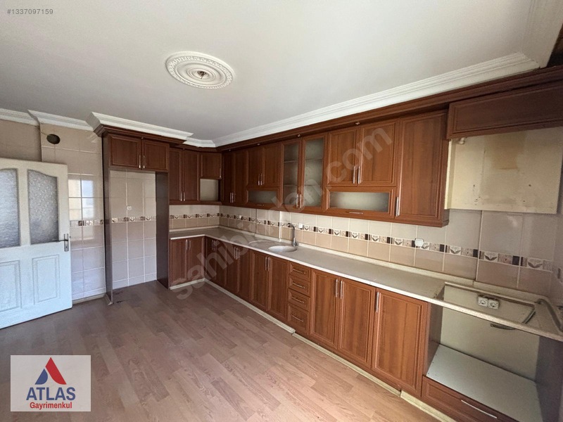Atlas'tan Yılmazlar Mh'de Geniş 3+1 Kiralık Daire — fotoğraf 24