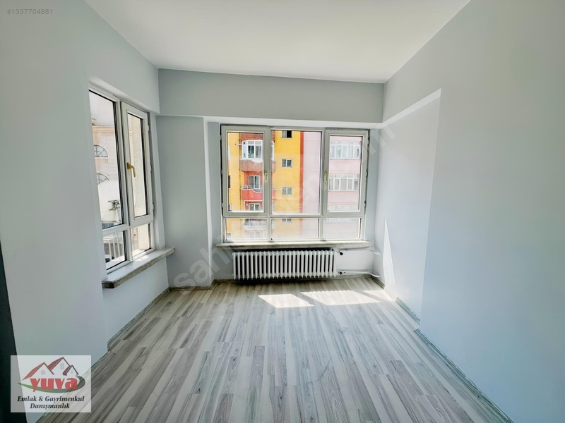 Doktorlar Cad.üzeri 100 M² Ara Kat-ön Cephe Kiralık 2+1 Daire — fotoğraf 4